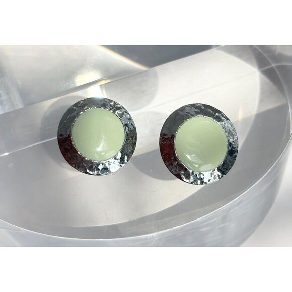 Vintage Silver & Green Toned Hammered Round 80's Statement Retro Studs - Picture 1 of 5